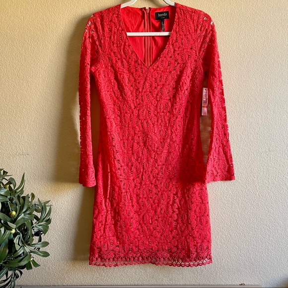 Laundry by Shelli Segal NWT Red Lace Crochet Bell Sleeve Dress in Hibiscus - Picture 3 of 13